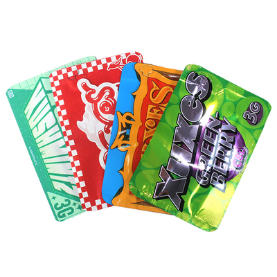 खरीदें चमकदार पैकेजिंग Weed Mylar स्टैंड अप बैग कस्टम स्टैंड अप ज़िपर online manufacture